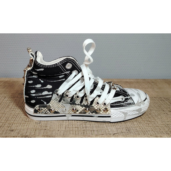 Baskets Street Art – Sneakers Urbaines Bleu ou Noir