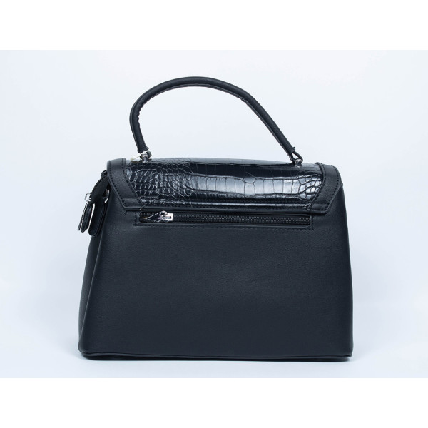 Borsa nera essenziale: il tuo accessorio essenziale!