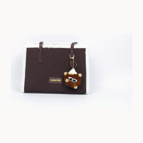 Sac à main marron à grandes anses avec gri-gri femme