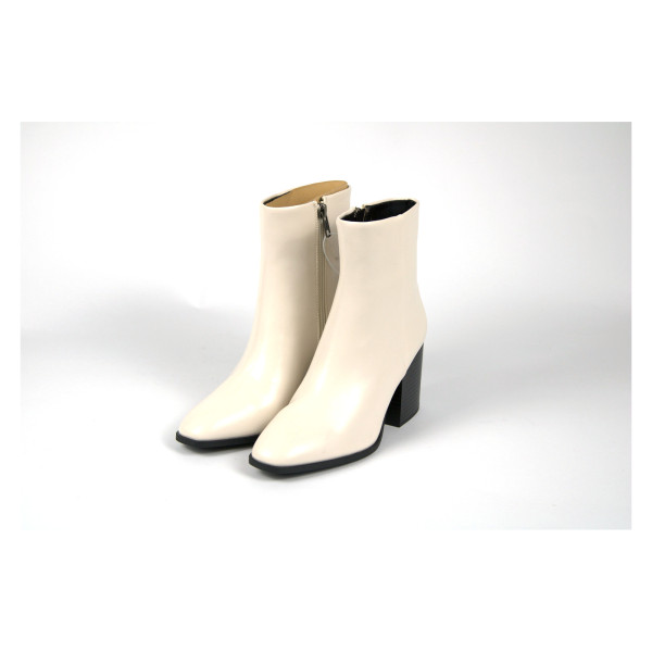 Ecru Fußstiefel — Amazon Essentials