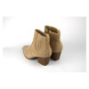 Botines de ante beige — The Drop