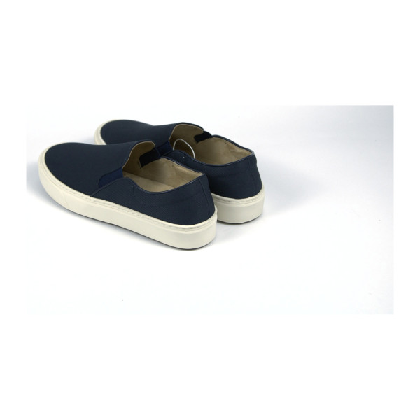 Navy slip-on canvas trainers — Amazon Essentials