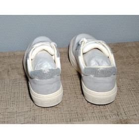 Sneaker Bilbao Grau - Glänzender Look, garantierter Komfort