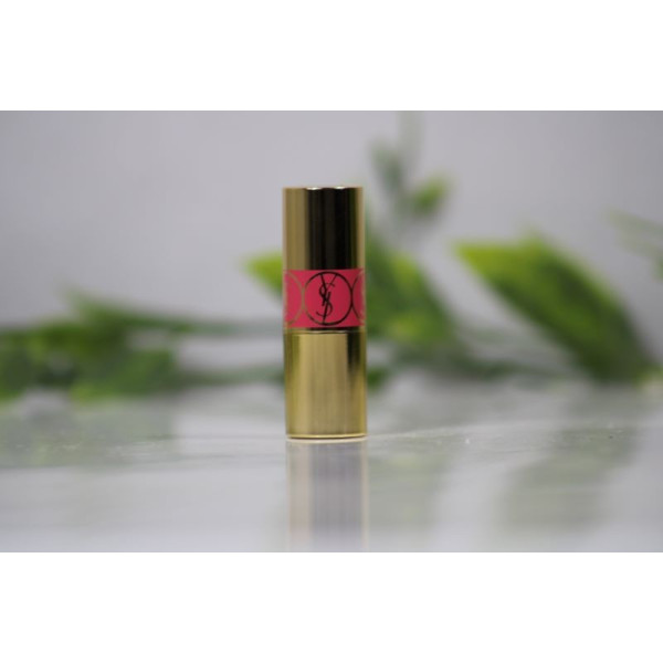 Kit cosmético de Yves Saint Laurent con sus miniaturas