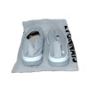 Chaussures grises de sport & style urbain